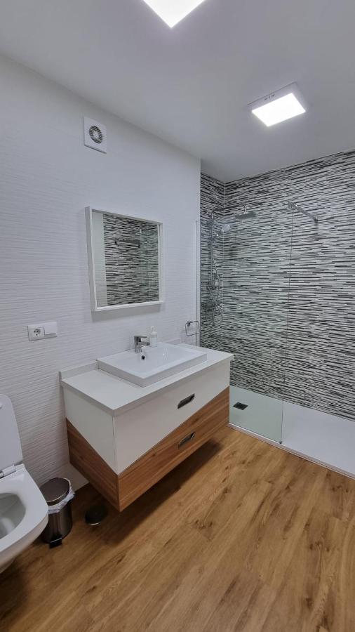 Piso Céntrico reformado / Apartment in the center Nerja Extérieur photo